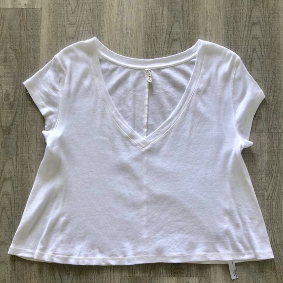 ❌SOLD❌Free People White V Neck Tee - Picture 4 of 5
